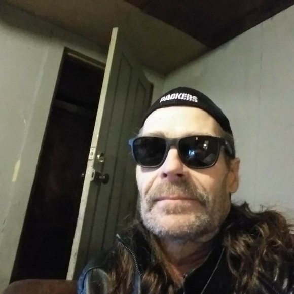 Meet your Posher, Andrew - Picture 2 of 3